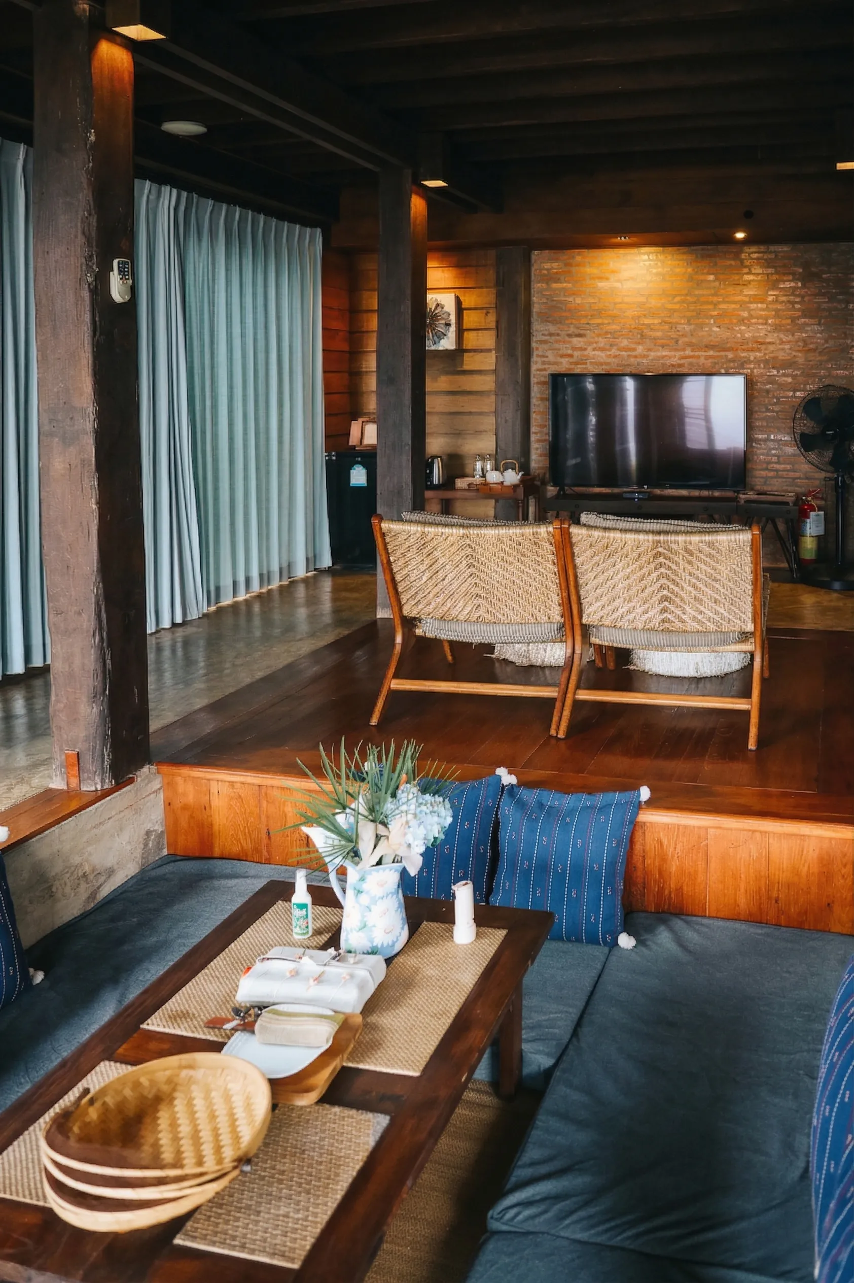 Valley view room
