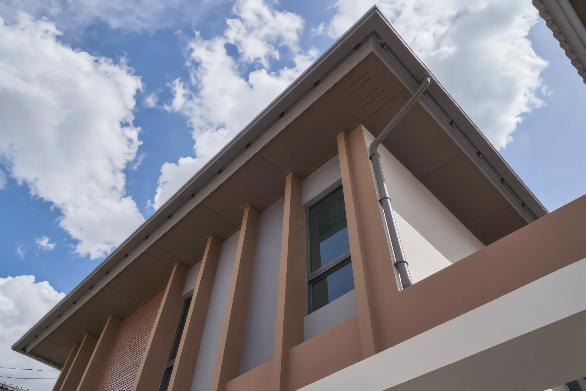 luxury modern house with SCG premium rain gutter