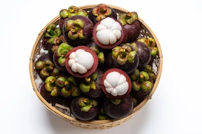 Mangosteen basket