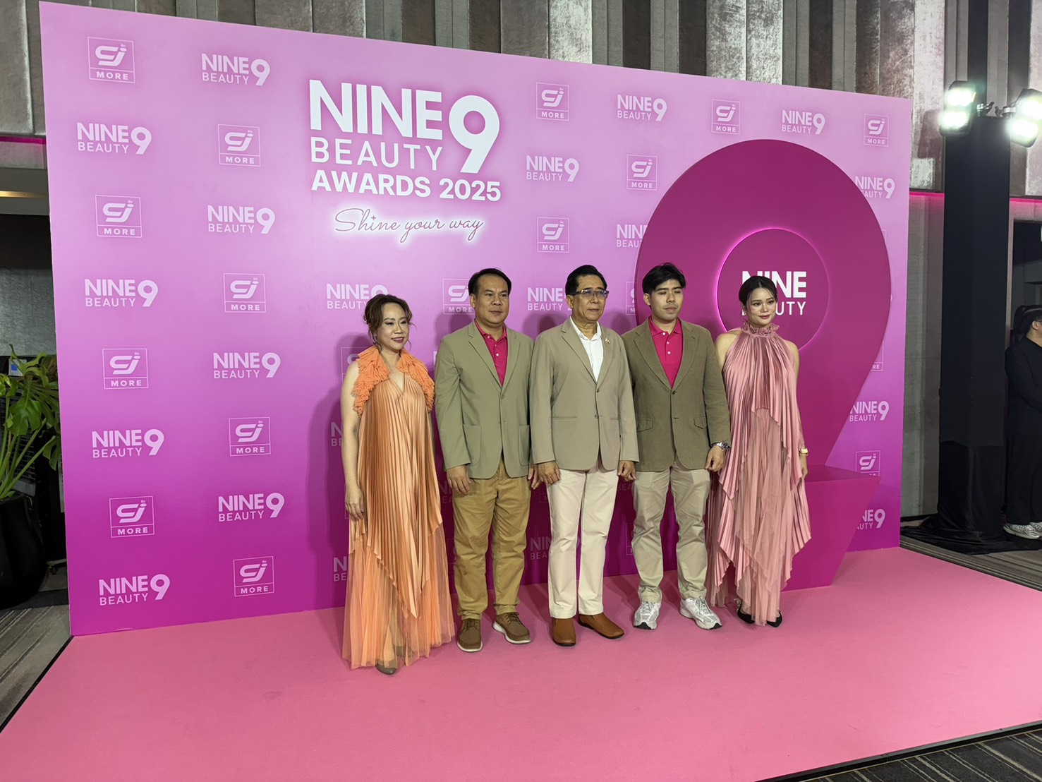 เซนต์ บิวตี้ คว้ารางวัล NINE BEAUTY AWARDS 2025