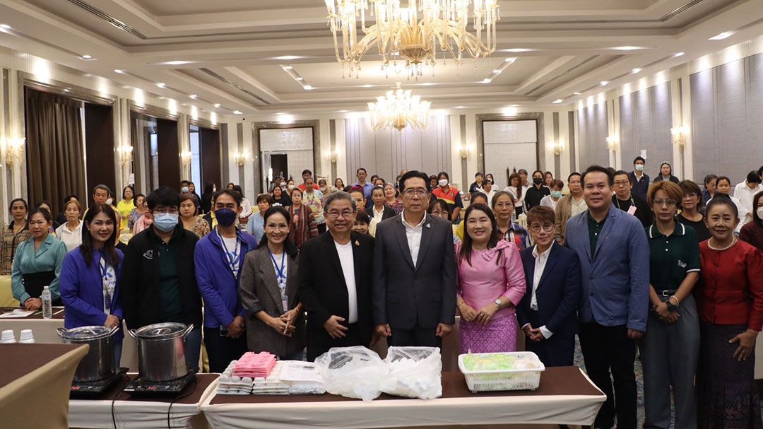 ศูนย์การเรียนรู้สวนสมุนไพรชีววิถีท่าม่วง สัญจรอยุธยา เปิดอบรมอาชีพฟรี เสริมรายได้สู่ชุมชน