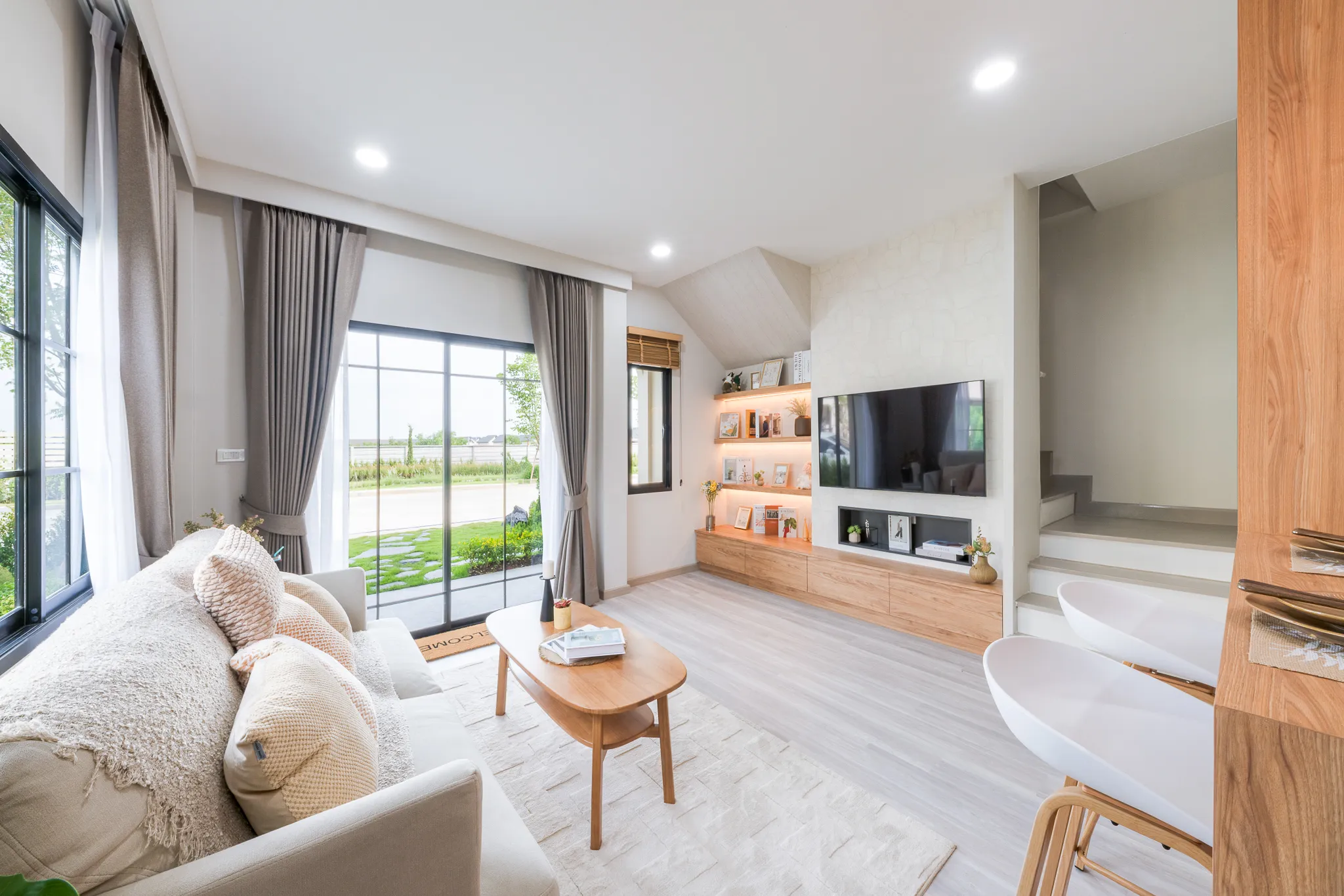 ห้องนอนใหญ่บรรยากาศสงบร่มรื่น
