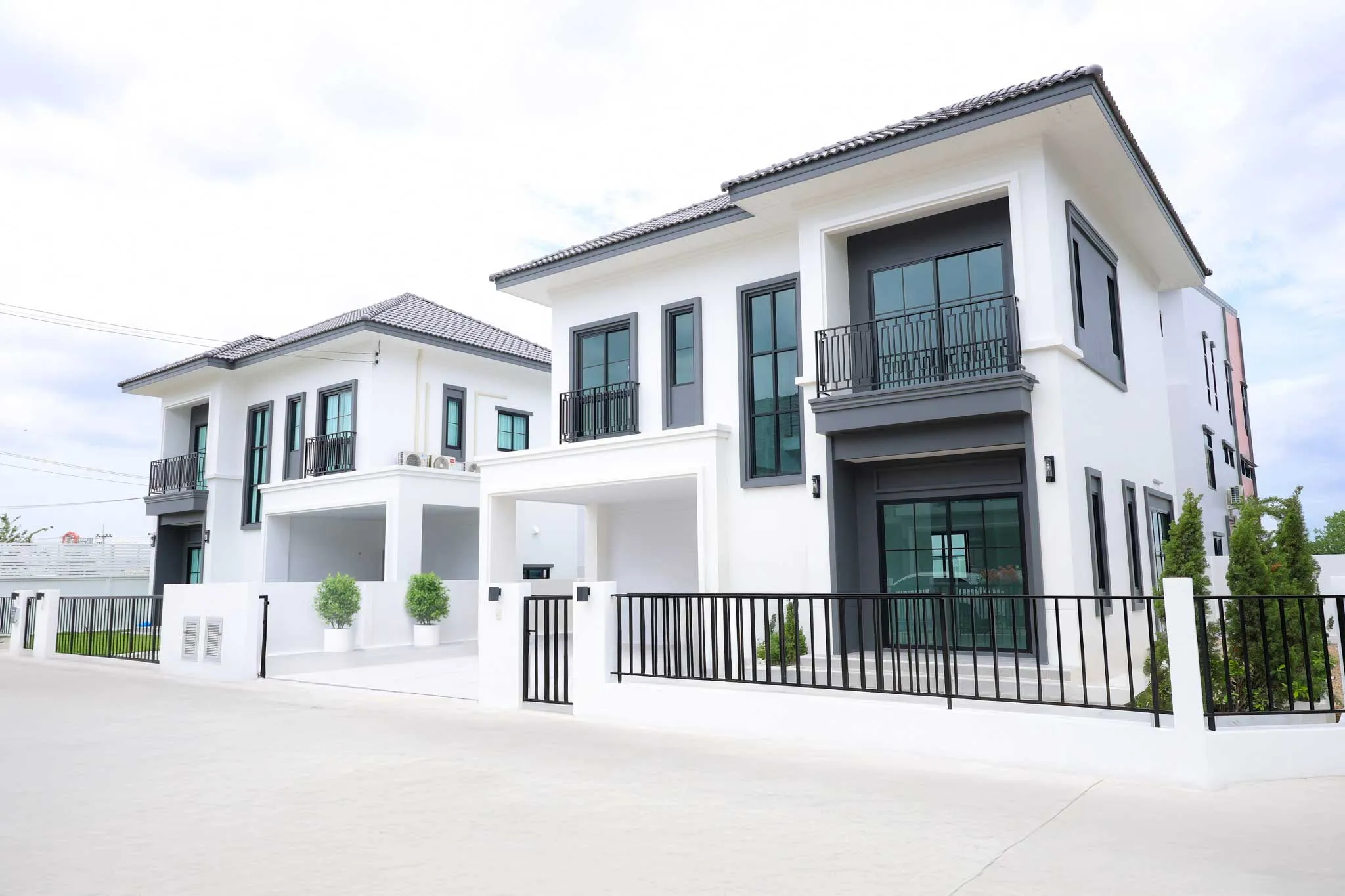 ห้องนอนใหญ่บรรยากาศสงบร่มรื่น