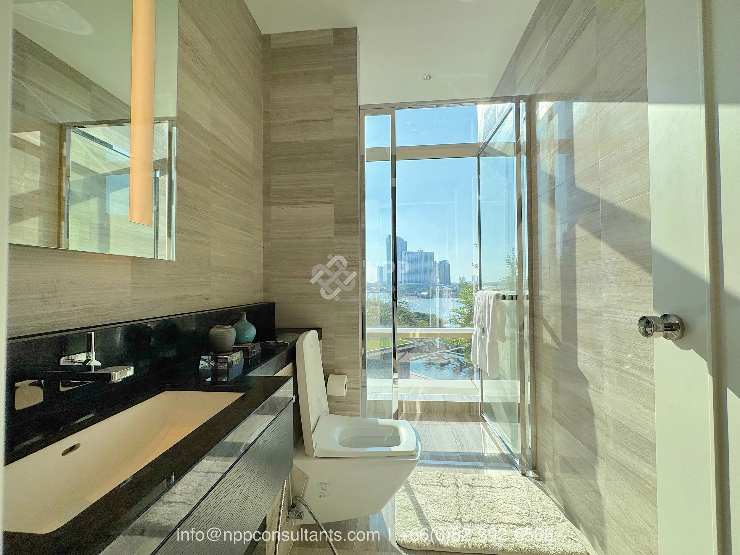 ภาพภายในห้องชุด 2 ห้องนอน 12