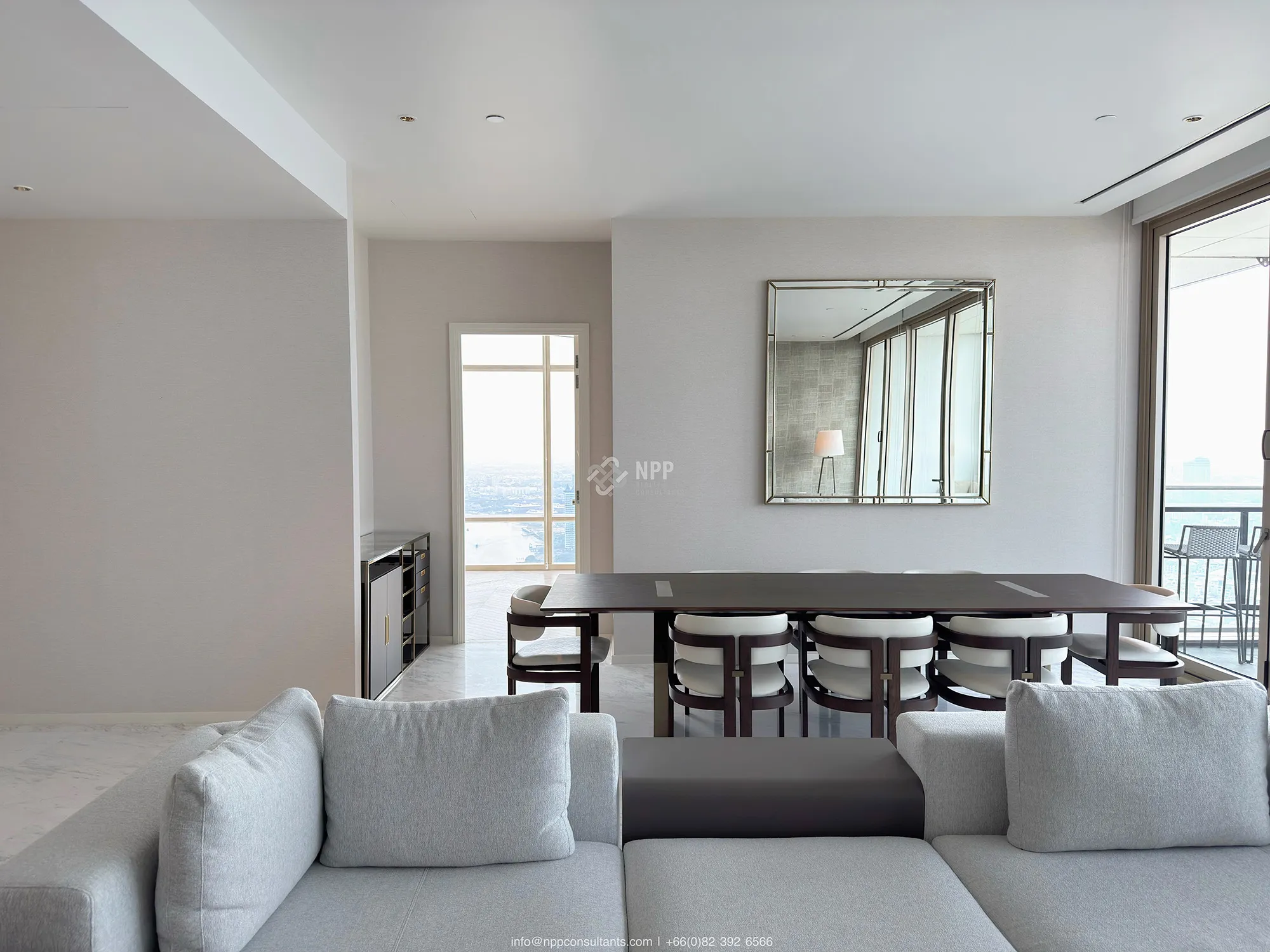 ภาพภายในห้องชุด 4 ห้องนอน 17